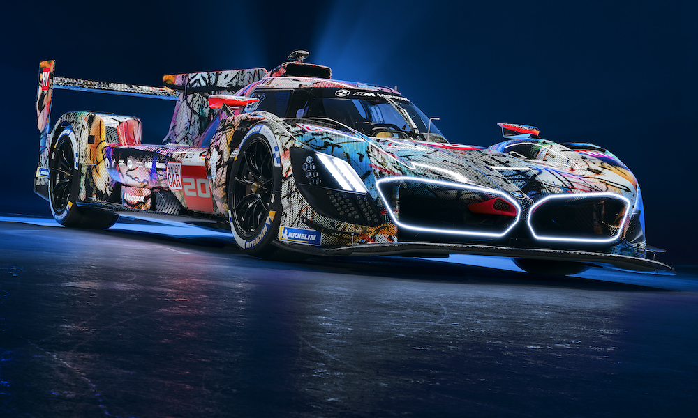 240424_1325_BMW_Art_Car_Julian_Kroehl_3_4_Front_R_RGB.png