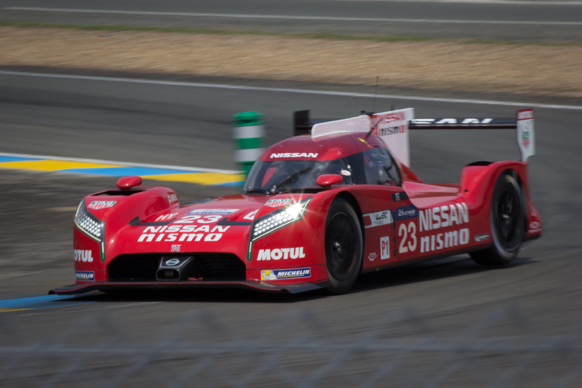 Nissan_Motorsports_-_Nissan_GT-R_LM_Nismo_-23_(18860958202).jpg