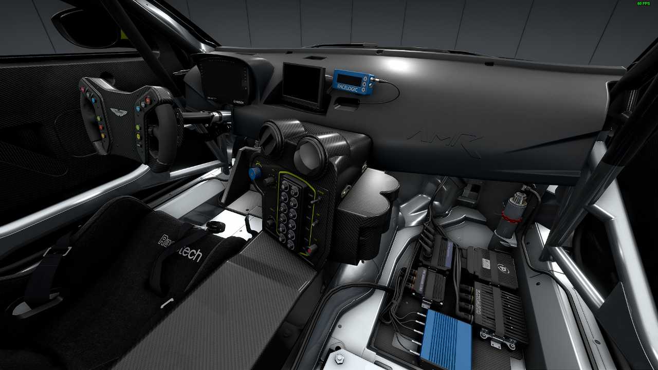 vantage_gt4_interior.jpg